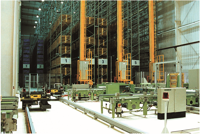 Automatic logistics system for raw material blending warehouse